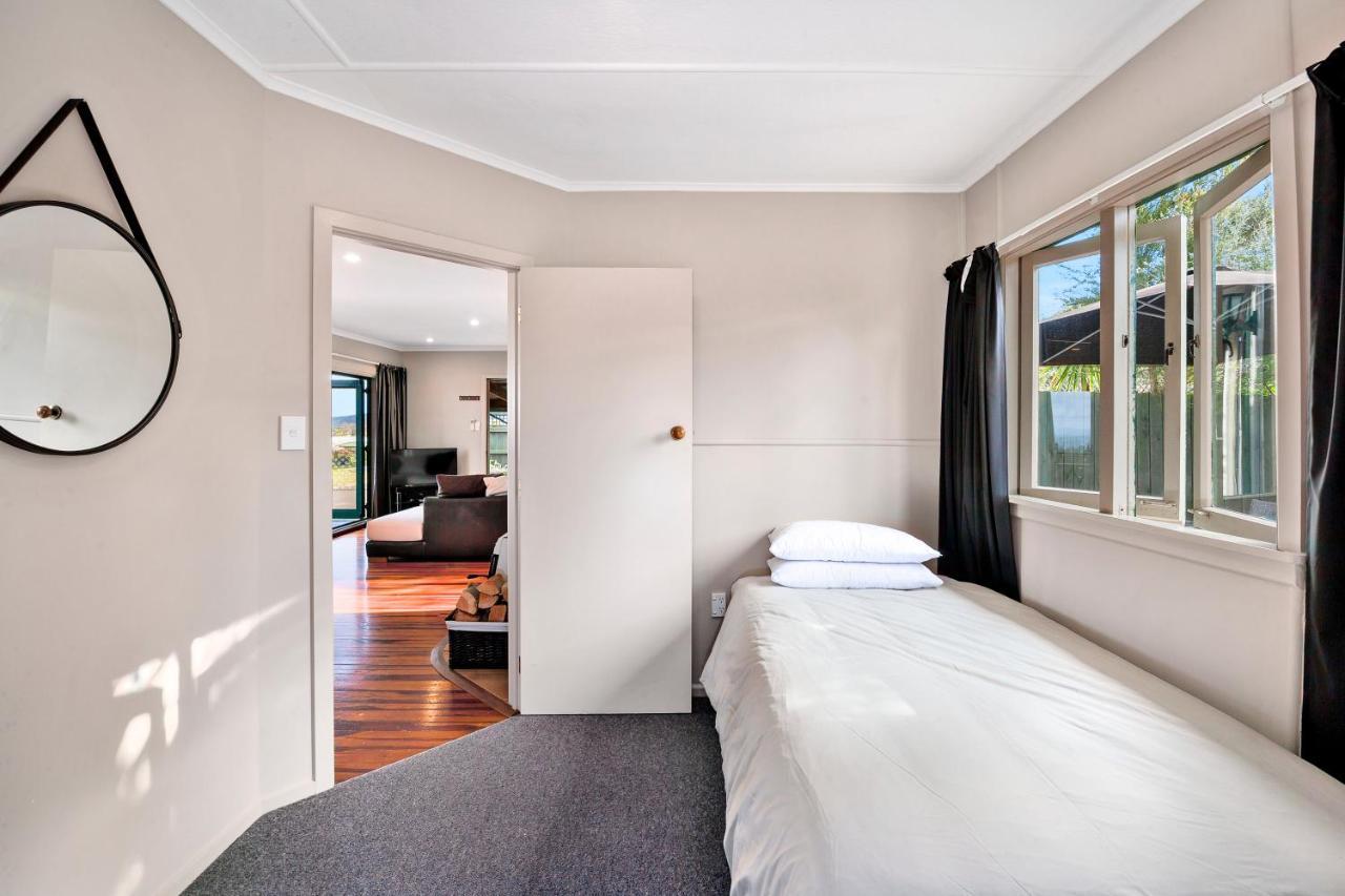 Kaihua Lookout - Taupo Holiday Home Dış mekan fotoğraf